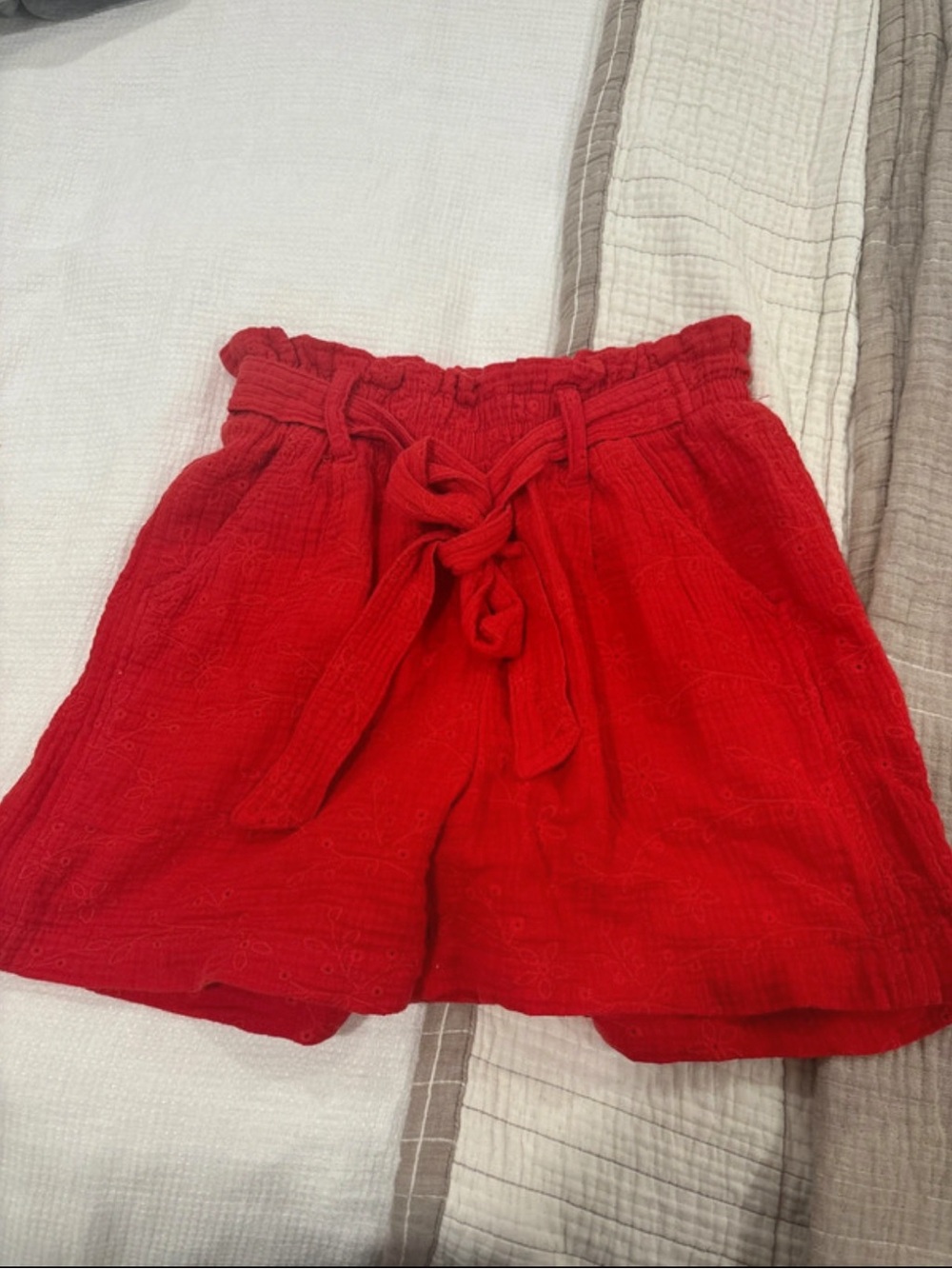 Knox Rose Women’s Red Tie-Waist Shorts